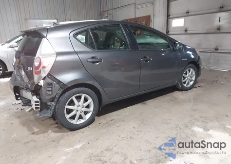 2013 Toyota Prius C Three из США, поврежденный, VIN JTDKDTB35D1049233